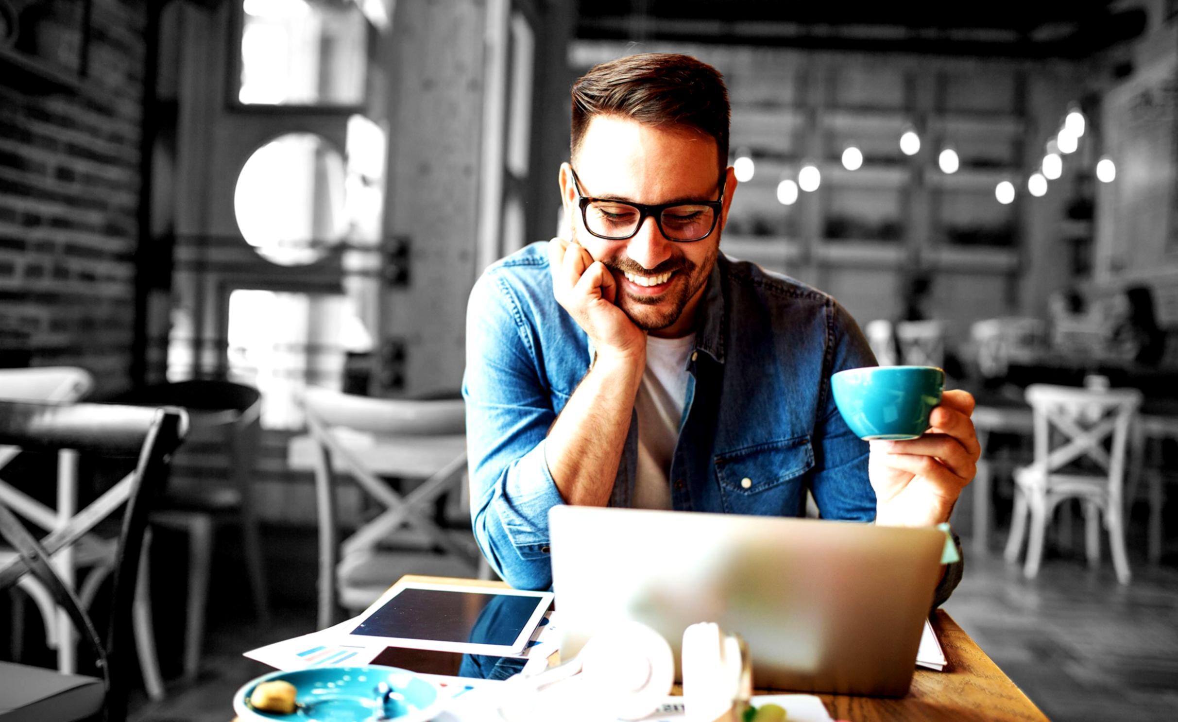 Análisis y visualización de datos financieros en sesión práctica